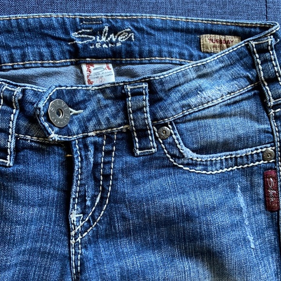 Silver Jeans Tuesday Bootcut Size W26 - Picture 2 of 4